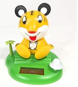4" Chinese Year of the Tiger! Solar Powered Happy Sitting Smiling Tiger Bobble - Picture 1 of 1