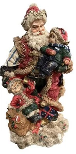 Three Hands Corp Resin Santa with kids - Picture 1 of 3