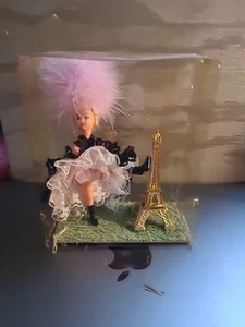 TRES RARE vintage poupée french canca tour eiffel souvenir de Paris - Picture 1 of 5