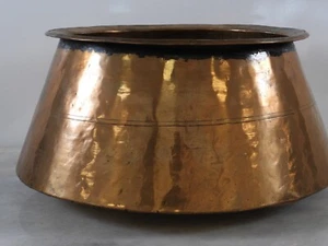 Alter handgehämmerter Kupferkessel - Bild 1 von 8