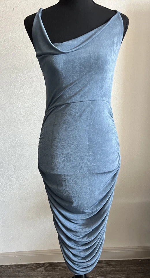 Vestido midi ceñido al cuerpo acanalado azul polvoriento Bijou Apparel para mujer talla M-L Foto 1 de 4