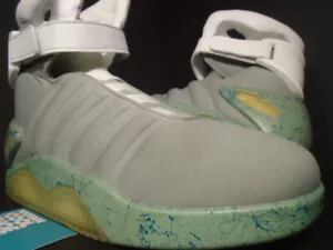 UNIVERSAL MARTY McFLY FUTURISTISCHE SCHUHE BACK TO THE FUTURE TEIL 2 GRAU AIR MAG 12 - Bild 1 von 18