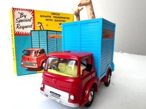 Corgi Circus Giraffe Transporter with Giraffes In Original Box #503 - Picture 1 of 19