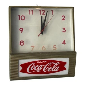 Reloj COCA-COLA Vintage Bebida Cola de Pescado Sincronizado Latón Ilumina Años 60 Funcionando - Imagen 1 de 10