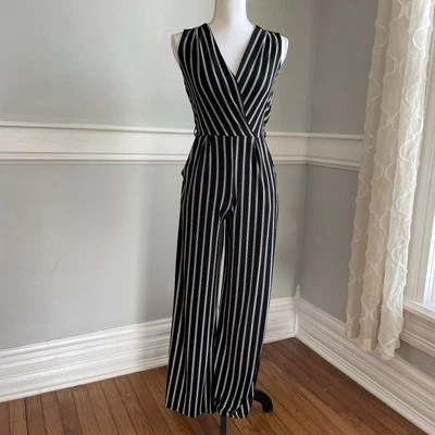 Macacão Monteau listras pretas e brancas sem mangas tamanho pequeno - Imagem 1 de 4