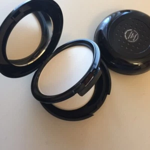 Ultimate Face Professional Face Powder, 2 compacts - Picture 1 of 4