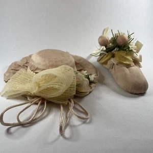 2 Vintage 1984 Kurt Adler Louis Nichole viktorianischer Hut und Ballett Hausschuhe Ornamente  - Bild 1 von 24