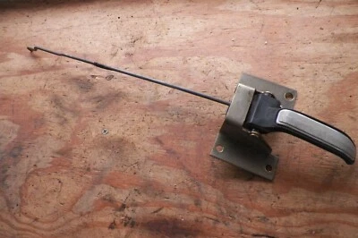 used 1977 Chevrolet C-10 truck inside door handle with rod right passenger side - Imagem 1 de 3