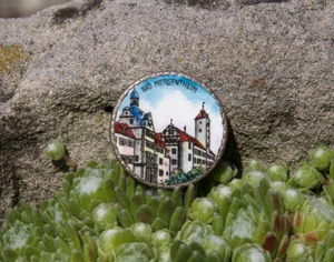 KLEINES VINTAGE HANDGEFERTIGTES EMAILLE ABZEICHEN # BAD MERGENTHEIM GERMANY - Bild 1 von 2