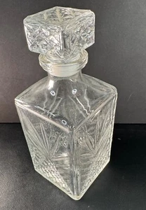 CLEAR GLASS LIQUOR DECANTER BOTTLE MADE IN ITALY WITH TOPPER VINTAGE - Picture 1 of 11