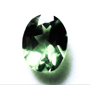 NICE 9 x 7 x 4 mm OVAL CUT 2.05ct PERIDOT CHINA GEMSTONE VS GRADE - Picture 1 of 2
