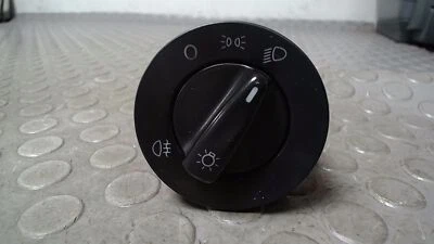 Lichtschalter ( Ohne Nebelscheinwerfer ) VW Passat Variant 2.0 3BG/3BL/3BS - Bild 1 von 4