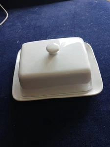 White PORCELAIN Butter Dish - Robert Dyas - Picture 1 of 3