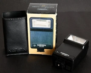 Nissin 21T- Auto Flash Unit - Mint In Box - Picture 1 of 7