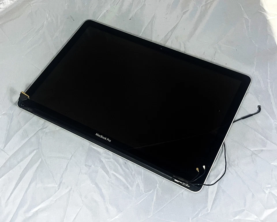 Original Apple MacBook Pro A1286 15,4" Display Bildschirm komplett 2010 Glänzend - Bild 1 von 3