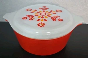 Vintage Pyrex Friendship Casserole Dish Red Bowl Glass Lid Birds 1.5 PT #472 - Picture 1 of 19
