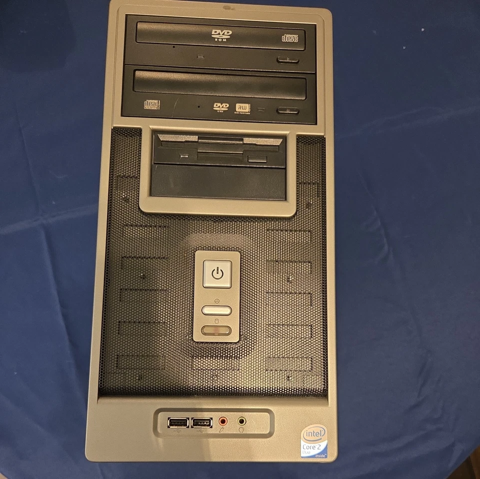 Computadora de escritorio AMD Athlon x2 250e 2 GB de RAM sin disco duro Foto 1 de 4