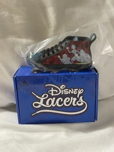 NUEVO Zapato Disney Lacers Vinilo Coleccionable Artista Serie 4 - Persecución Mansión Embrujada - Imagen 1 de 3