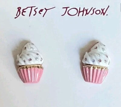 Aretes Betsey Johnson Babycakes tono dorado rosa y blanco para cupcakes Foto 1 de 4