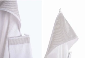 Accappatoio Neonato Triangolo con manopola Unisex con Elastico 0-48 mesi - Foto 1 di 2