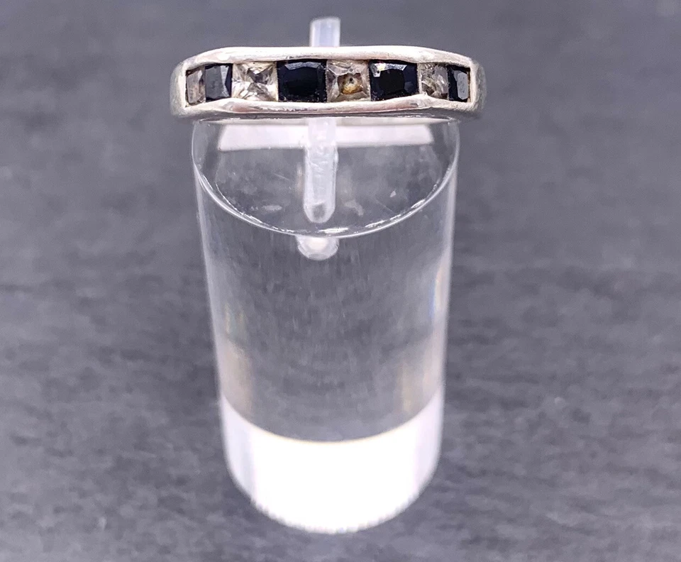 925/- Silberring mit schwarzen und weißen simulierten Diamanten, Gr. 55, Damen - Bild 1 von 2