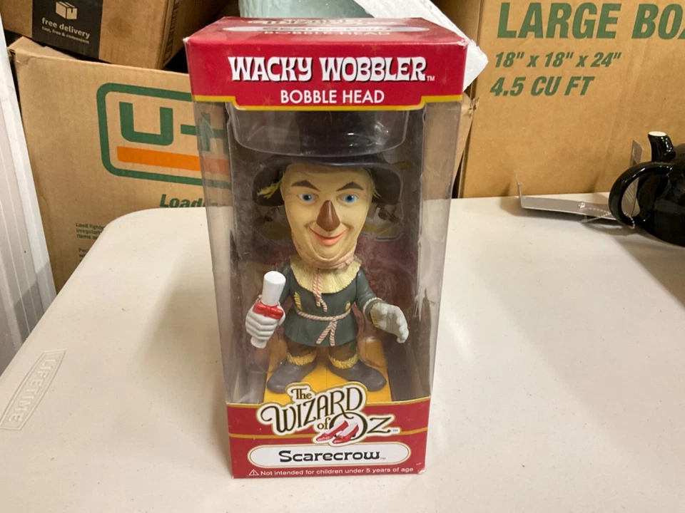 Funko Mago de Oz: Espantapájaros Wacky Wobbler Foto 1 de 4
