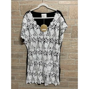 $450 Zayan White Floral Lace Overlay Black Short sleeves Dress L NWT - Picture 1 of 11