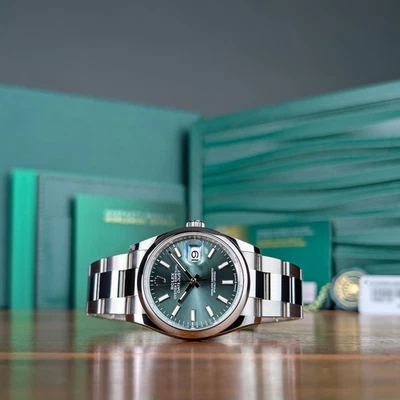 New 2025 Complete Set Mint Green Dial Rolex Datejust 36 126200 - Image 1 of 4