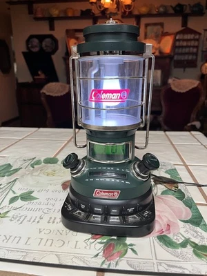 COLEMAN MINI NORTH STAR ФОНАРЬ/ЧАСЫ/РАДИО ОТЛИЧНОМ - Изображение 1 из 4
