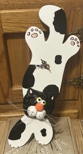 Coyne's Company Spotted Cat Hanging Wall Clock Hand Painted Debbie Carmen 2002 - Picture 1 of 10
