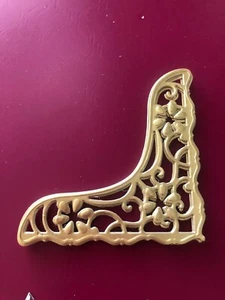 JUEGO DE 4 ESQUINAS GRANDES Y REMOLINOS CORTADOS A TROQUELADOS Y EN RELIEVE [ORO O PLATA] - Imagen 1 de 3