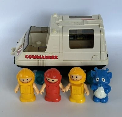 1984 Lil Playmates Space Station Commander Vehicle 04 Vtg Hong Kong 4 Figures - Image 1 of 4