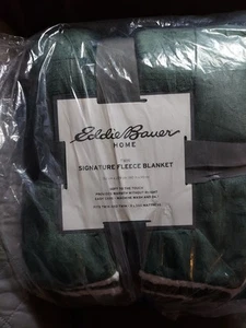 Eddie Bauer Plush Fleece sherpa Blanket (Solid Ultra Soft Plush-Dark Pine) - Picture 1 of 3