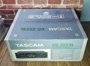 Tascam CC-222 registratore analogico cassette/CD e lettore combo scatola aperta - senza telecomando - Foto 1 di 21