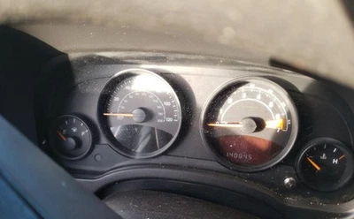 Jeep Patriot 2015-2017 OE velocímetro calibre clúster 140 k millas Foto 1 de 4