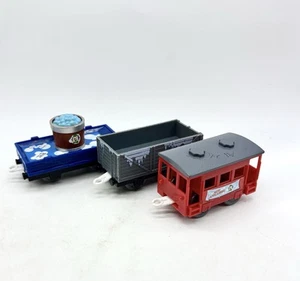 Thomas & Friends Trackmaster Bubbles Clown Flatbed Red Caboose Bubble Cargo Car - Picture 1 of 11