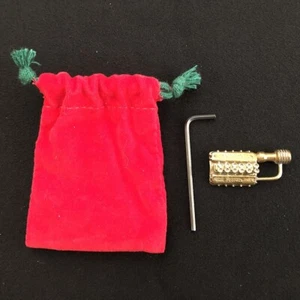 Vintage Ferrari 250 V12 Engine Key Chain - Very Rare - Never Used - Bild 1 von 5