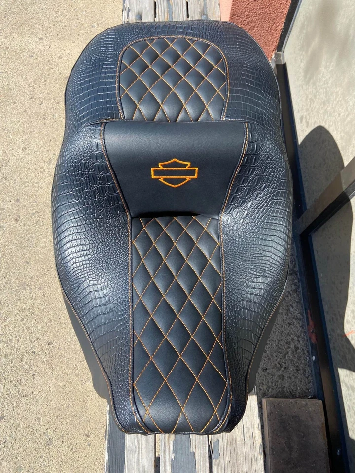 2014-2023 Harley Davidson Electra Glide 仅替换座椅套 — 第 1/4 张图片
