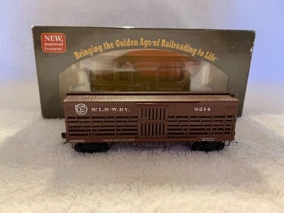Roundhouse #84235 HO Scale Cotton Belt 36' Stock Car #8214 - Image 1 of 4
