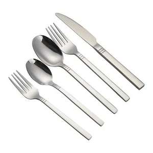 80piece Stainless Steel Flatware Service For 16 - Picture 1 of 7