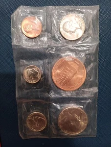 1986-D Official US Mint Souvenir Set Sealed New Uncirculated - Picture 1 of 2