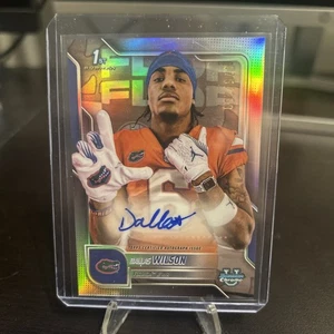 Bowman Chrome University Dallas Wilson 2025 primer refractor automático/299 - Imagen 1 de 2