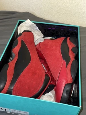 Jordan 13 “Singles Day” (usado tamanho 11) - Imagem 1 de 4
