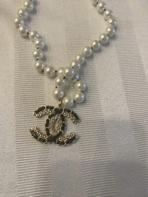CHANEL charm necklace  pearls - Image 1 of 4
