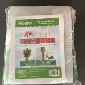Herrschners® Be Mine - Lucky Riverable Blocks Kunststoff Leinwand K2T9 - Bild 1 von 2