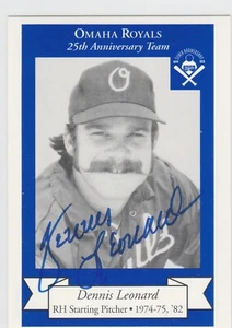 Tarjeta MILB firmada por Dennis Leonard autógrafo del equipo del 25 aniversario de los Reales de Omaha - Imagen 1 de 1
