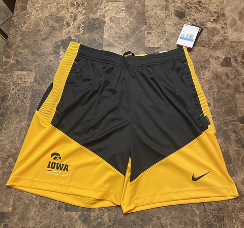 Nike Iowa Hawkeyes On Field Football Shorts DN5715-010 Men’s Size Medium Cover