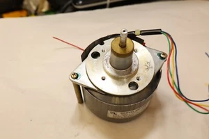 AKAI GX-265D Reel to Reel Player Part Servo Motor RM - Picture 1 of 3
