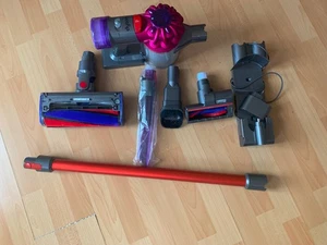 dyson v8 absolute akku staubsauger,,, AKKU  Und  beide filter Neu... - Bild 1 von 11