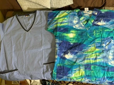 S.C.R.U.B.S. Женские топы с v-образным вырезом & Salus размер Small бывшие в употреблении скраб-топы - Изображение 1 из 4